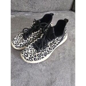 Torrid Leopard/Cheetah Print Knit Tie Up Sneakers Shoes Plus Size 10.5 WW